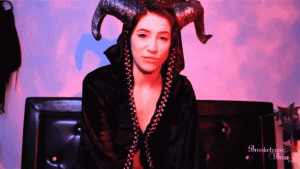Brookelynne Briar - Servicing Succubi Cock